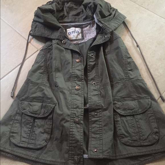 UTILITY VEST- Army Green