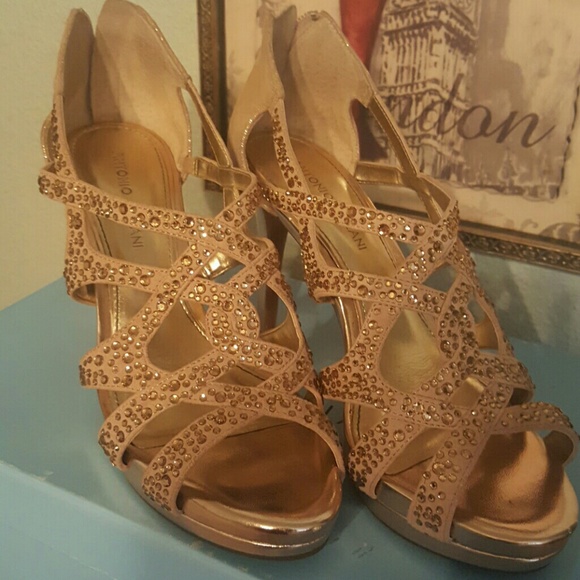 Antonio Melani dressy heels
