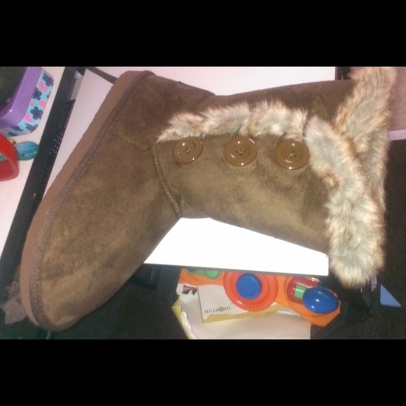 TODAY .....///----Boots Sale size 11 available ... - Picture 4 of 4