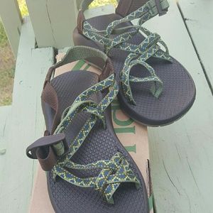 chacos