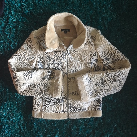 Bebe beige cream shimmer xs faux fur jacket