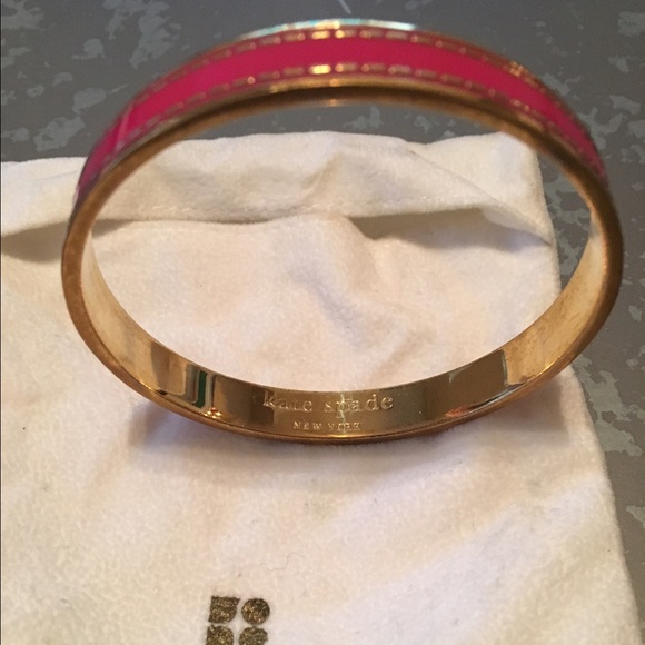 Used Kate Spade hot pink idiom bangle - Picture 3 of 3