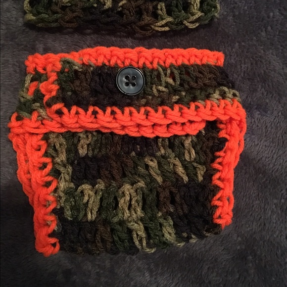 ❌sold❌Crocheted camo photo prop - Picture 2 of 3