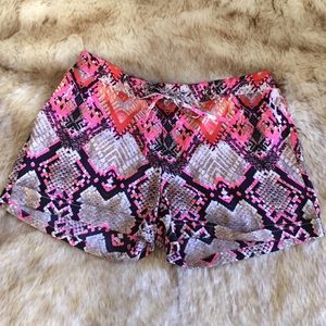 2B Bebe Print Short
