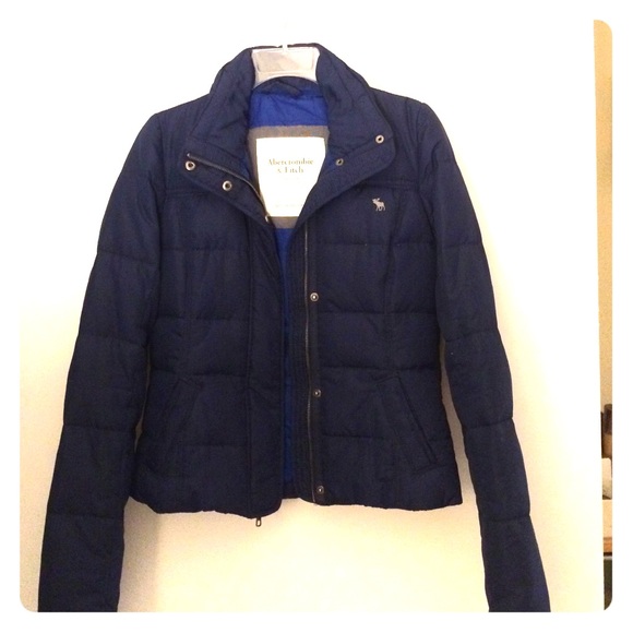Abercrombie and Fitch Puffer Jacket in Navy!