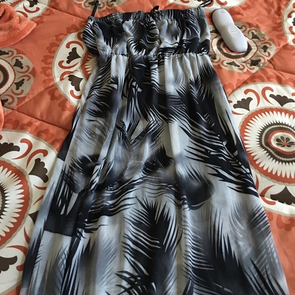 Black and white H&M maxi dress