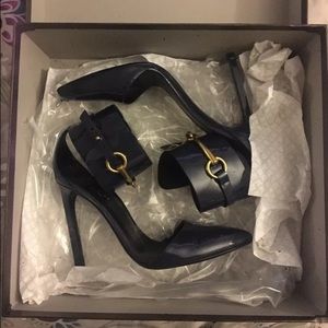 Vernice Crystal Classic Marine Gucci heels