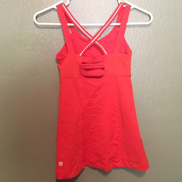 Lululemon - Picture 2 of 4