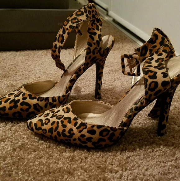 Animal Print Sling Back Pumps