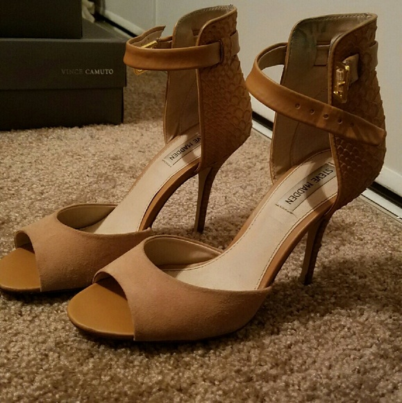 Steve Madden Peep Toe Pumps