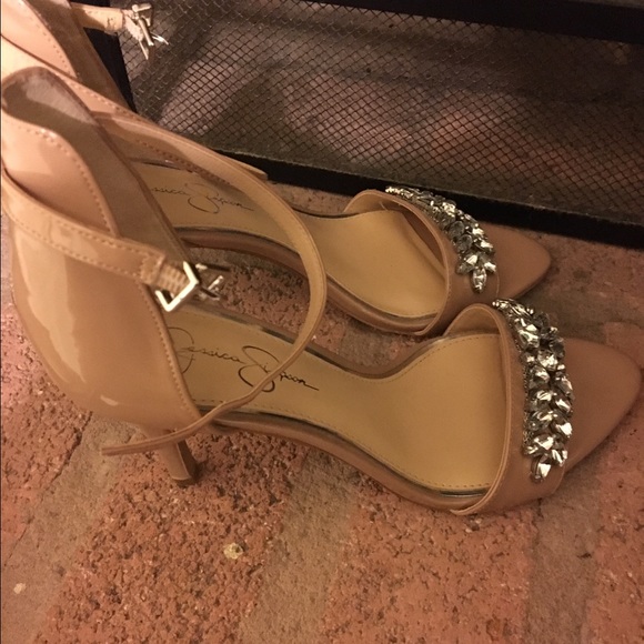 ❤SOLD❤Jessica Simpson taupe heels