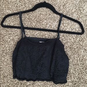 Super adorable black crop top!