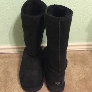 Size 9 Tall black ugg boots