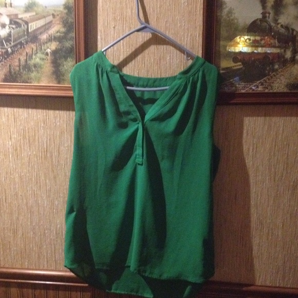 Green faux silk sleeveless tunic style top