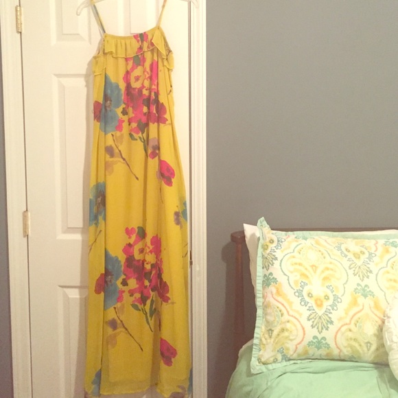 Adorable mustard floral Old Navy maxi size med