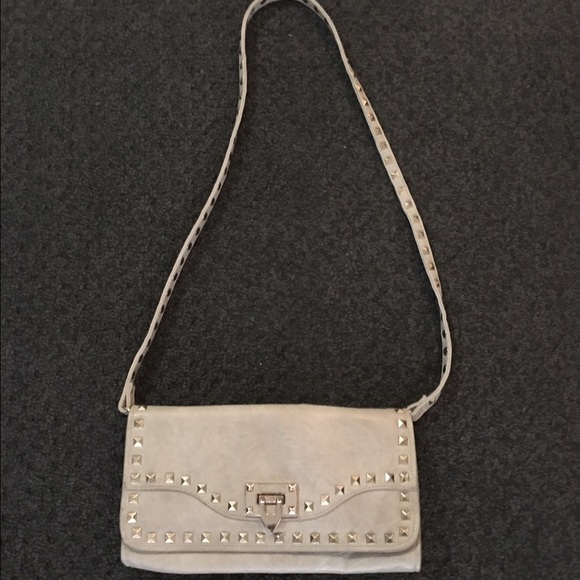 Beige Clutch/ Crossover Bag from Urban Expressions - Picture 2 of 4