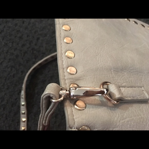 Beige Clutch/ Crossover Bag from Urban Expressions - Picture 3 of 4
