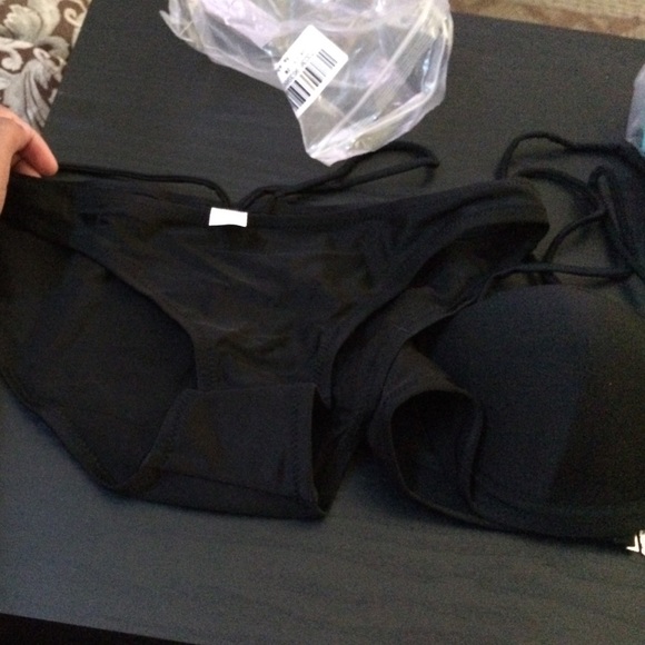 Med Black 2 piece Bathing suit - Picture 3 of 3