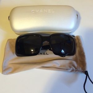 Chanel 5076H Mother Of Pearl Sunglasses Black