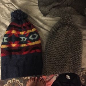 2 beanies