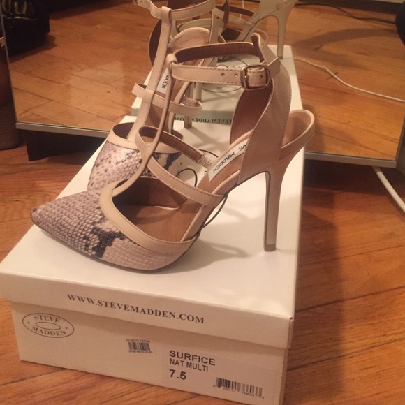 Steve Madden Surfice Heels