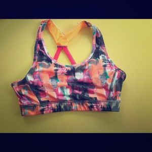 Never worn jogging bra!!