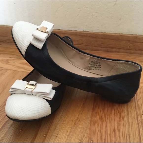 SALE!!! Tesori Navy Blue/White Slip On Flats
