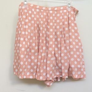 🌸Pink and white polka dot skort. 🌸