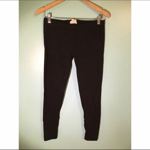 BLACK LEGGINGS [LA HEARTS]