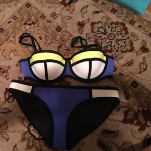 Authentic triangl bikini! XS bottom S top