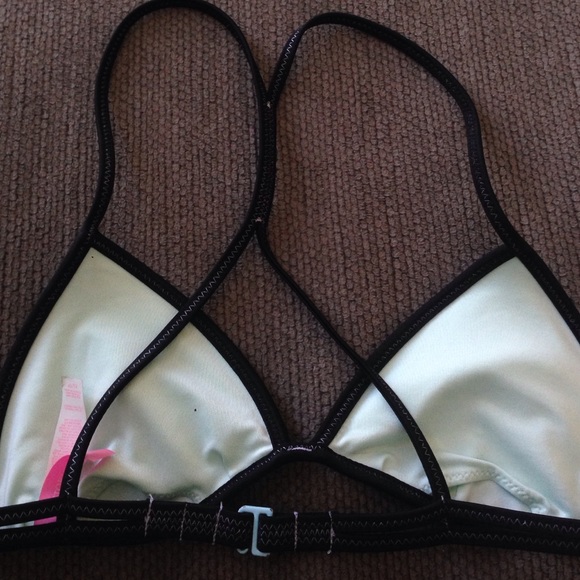 Bikini Set - Picture 3 of 4