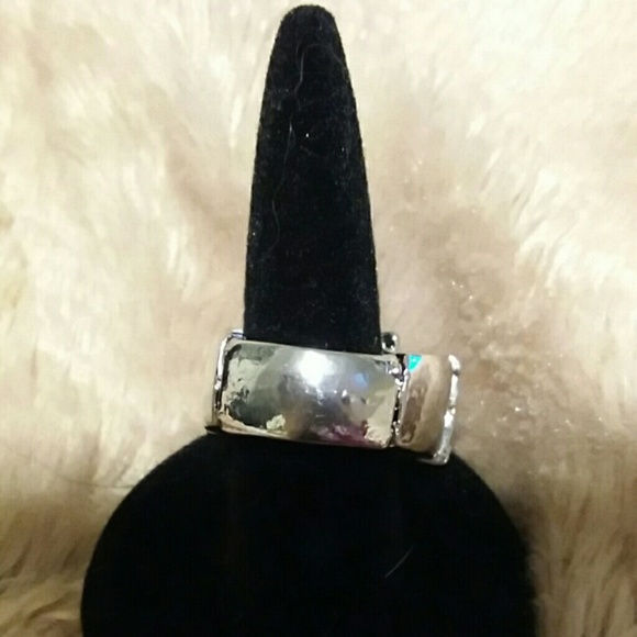 Rhinestone buckle stretch ring - Picture 3 of 4