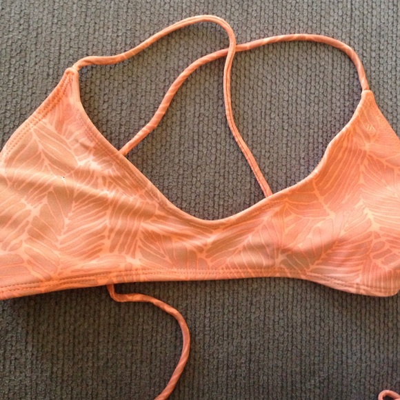 Bikini top - Picture 1 of 2