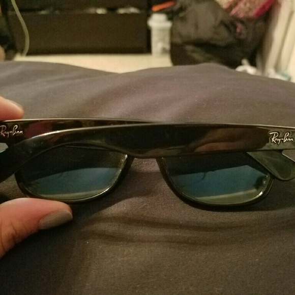 Black Wayfarer Ray Bans main image 4