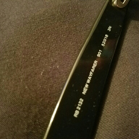 Black Wayfarer Ray Bans
