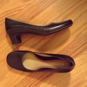 Naturalizer brown leather pumps -Size 7.5 M