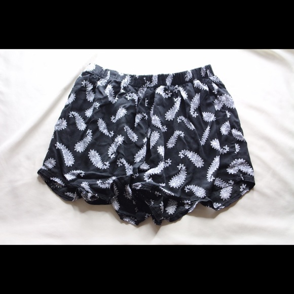 Black and White Paisley Brandy Melville Shorts