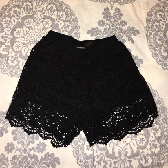 Miss Me brand black crochet shorts size small