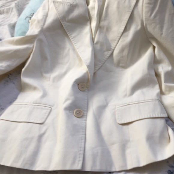 White jacket - Picture 3 of 4