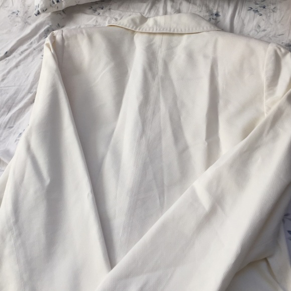 White jacket - Picture 4 of 4