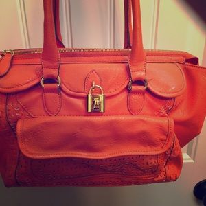 Jessica Simpson purse