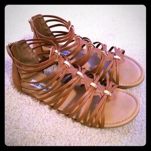 Steve Madden Sandals/Gladiators