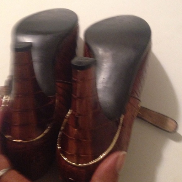 Genuine alligator baby doll pumps💥💥sale - Picture 4 of 4