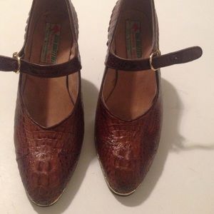 Genuine alligator baby doll pumps💥💥sale