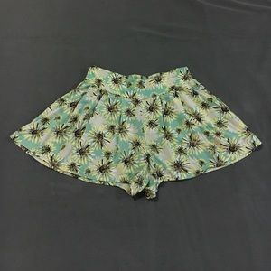 Xhiliration Flowy Floral Shorts