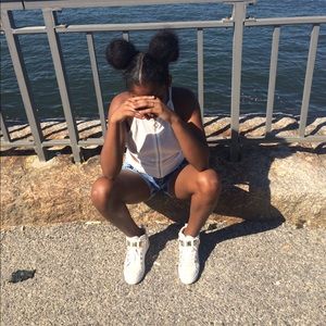 Meet your Posher, Serena