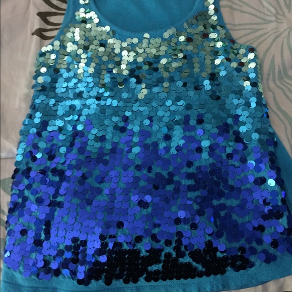 Beautiful turquoise tank with sequins in ombré.