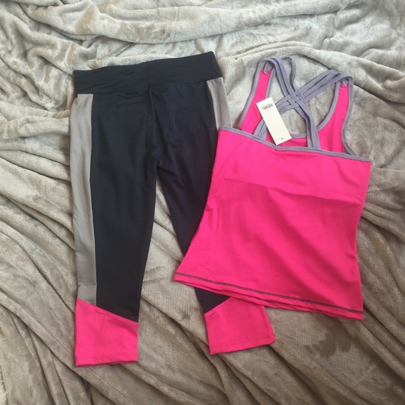 🚫Sold🚫💪Workout Set - Picture 2 of 4