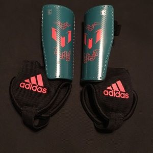 ⚽️Soccer⚽️Adidas Shin Guards Youth Small