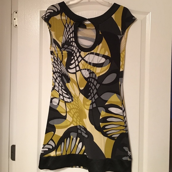 Dress - Picture 2 of 3